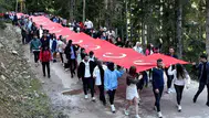 Gümüşhane’de 100 metrelik Türk bayrağıyla Cumhuriyet yürüyüşü