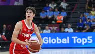 Milli basketbolcu Ömer Kutluay'dan Türk basketbolunda bir ilk