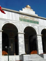 İstanbul Valiliği harekete geçti: Okul bahçeleri, camiler ve spor salonları halka açıldı