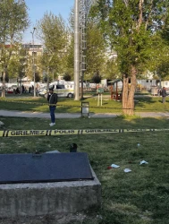 Esenyurt’ta parkta dehşet: Eski eşini ve yanındaki kadını silahla vurdu