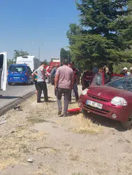 Afyonkarahisar'da korkunç kaza! Tır, otomobile çarptı: 1 ölü, 5 yaralı!