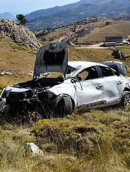 Anne ve baba hayatını kaybetti , 4 çocuk ağır yaralı