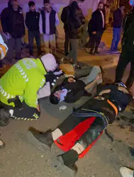 Çorlu’da motosiklet ile panelvan çarpıştı : 2 kişi yaralandı