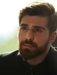 'Çok Küçük Bir İhtimalin Hikayesi' tiyatro oyunu geliyor