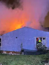 Tokat'ta iki katlı ev alevlere teslim oldu : 2 kişi dumandan etkilendi