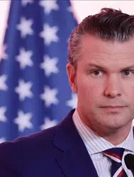 ABD Savunma Bakanı Hegseth : İran kötü bir seçim yaparsa hem abluka olacak hem de bombalar yağacak