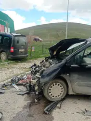 Erzurum Tekman'da iki otomobil çarpıştı : 6 yaralı