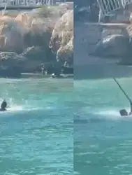 Mersin'de Yapraklı Koy'da denizin ortasında sopalı kavga