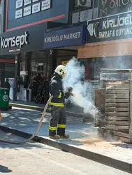 Antalya'da cadde üzerindeki elektrik trafosunda çıkan yangın söndürüldü