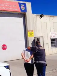 Sakarya'da yurt dışı bağlantılı suç örgütü üyesine operasyon