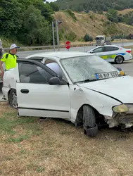 Samsun Atakum'da kontrolden çıkan otomobil refüje çıktı