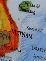 Vietnam'da turist teknesi alabora oldu : 15 kişi yaşamını yitirdi