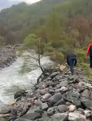 Muş'ta akarsuya düşen 6 yaşındaki çocuğun cansız bedenine ulaşıldı