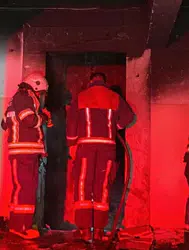 Elazığ'da 5 katlı metruk binada yangın