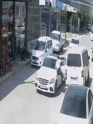 Konya'da lüks otomobille kar maskeli soygun