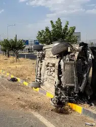 Bilecik'te feci kaza ! Seyir halindeki otomobil yan yattı, 5 yaralı