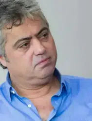 5 yıllık hayaline kavuştu : 1987 model otomobiliyle Cengiz Kurtoğlu’nu ziyaret etti