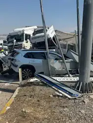 Konya'da freni boşalan tır dehşet saçtı : 1 ölü, 9 yaralı