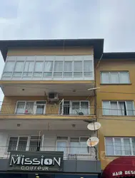 Balkondan yükselen alevler paniğe neden oldu