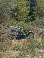 Bursa İnegöl'de otomobil şarampole uçtu : 2 yaralı