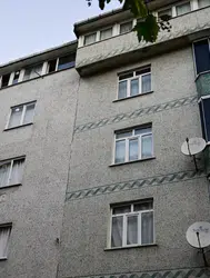 Bitişik iki apartmanda çatlak ve ayrılmalar : 10 daire mühürlendi