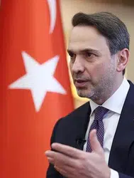 Bayraktar, Türkiye'nin 2040 enerji hedeflerini açıkladı