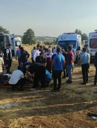Diyarbakır'da kontrolden çıkan otomobil devrildi : 4'ü çocuk 9 yaralı