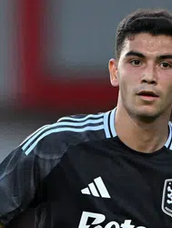 Yasin Özcan'ın sevgilisi kimdir ve kaç yaşındadır?