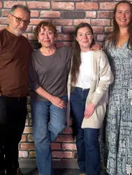 Usta Oyuncular Şebnem Sönmez ve Atilla Şendil Yeni Tiyatro Oyunu 'Baba ve Baba' ile Seyirciyle Buluşuyor Mu?