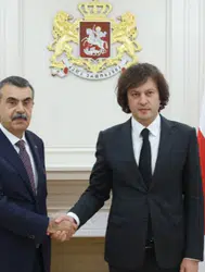 Bakan Tekin, Gürcistan Başbakanı ile bir araya geldi