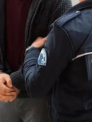 Adana’da bir kişiyi otomobilin bagajına koyup götürdüler: 3 gözaltı