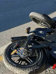Taksi elektrikli bisiklete çarptı: 2 çocuk yaralandı