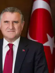 Gençlik ve Spor Bakanı Osman Aşkın Bak, Kış Olimpiyatları'na Katılacak Sporcularla Görüştü