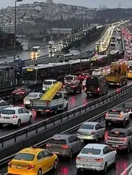 İstanbul'da trafik yoğunluğu yüzde 85'e ulaştı