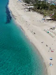 Alanya'da Kleopatra Plajı'nda Mart Ayında Denize Girenler Kimlerdir?