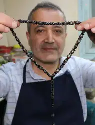 Türkiye'de bir ilk: Balık taneli tespih tasarımı ilgi çekti
