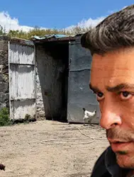 Ozan Akbaba 25 yıl sonra Kars'ta doğduğu eve gitti