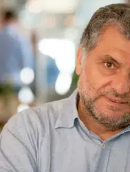 Ruşen Çakır kimdir? Hayatı ve biyografisi nasıldır?