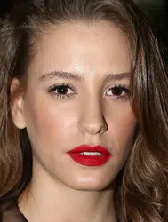 Serenay Sarıkaya'ya çifte müjde!