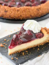 Mürdüm erikli cheesecake tarifi : Ekşi tatlı lezzetlerin buluşması nasıl yapılır?