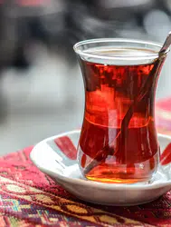 Market markalarıyla bilinen markalar arasındaki çay fiyat farkları neden nu kadar dikkat çekiyor?