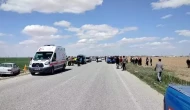 Aksaray'da otomobil, dinlenen tarım işçilerine çarptı: 1 ölü, 1 yaralı