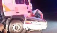 Manisa'da feci kaza: Tırın altında ezilen otomobil sürücüsü öldü!
