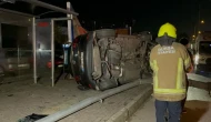 Bursa'da feci kaza: Direğe çarpıp takla atan otomobilin sürücüsü öldü!