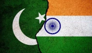 Hindistan ve Pakistan savaşında turistler ve köy halkı bölgeden kaçmaya başladı