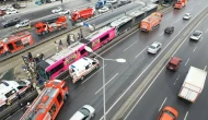 Beylikdüzü Haramidere'de iki metrobüs çarpıştı! Ekipler olay yerinde