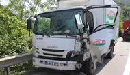 Sakarya'da kamyonet ile SUV tarzı araç çarpıştı: İki araçta hurdaya döndü!