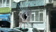 Fatih’te silah sesleri! Motosikletli saldırganlar ev ve işyerlerini kurşunladı