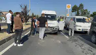 Düzce'de zincirleme kaza! Tır ve 2 servis minibüsü birbirine girdi: 6 işçi yaralandı