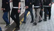 FETÖ'nün öğrenci yapılanmasına yönelik operasyon: 11 zanlı yakalandı